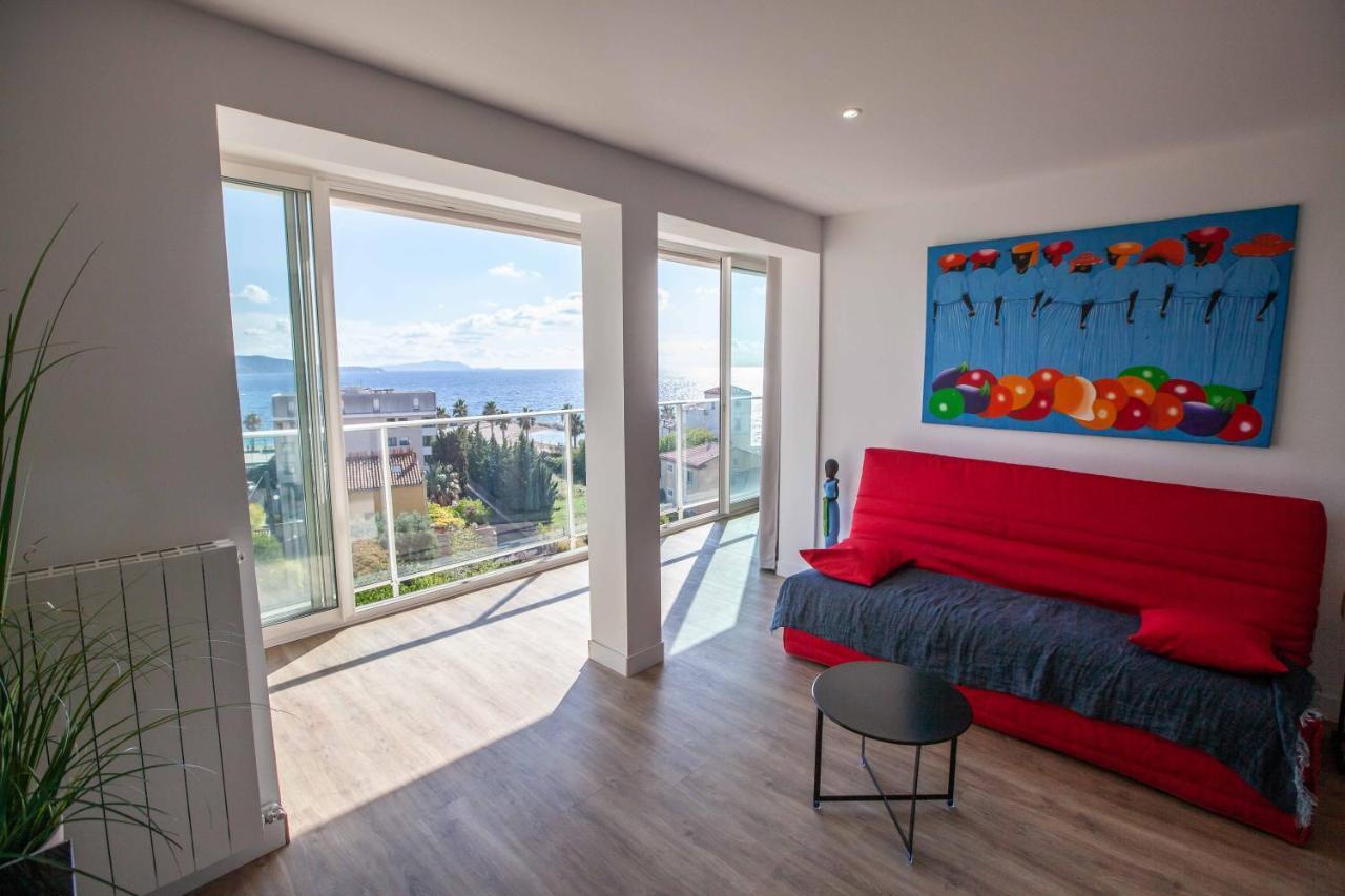 Très beau T2 climatisé refait à neuf, vue mer panoramique exceptionnelle à 120m à pied de la plage La Ciotat Exterior foto