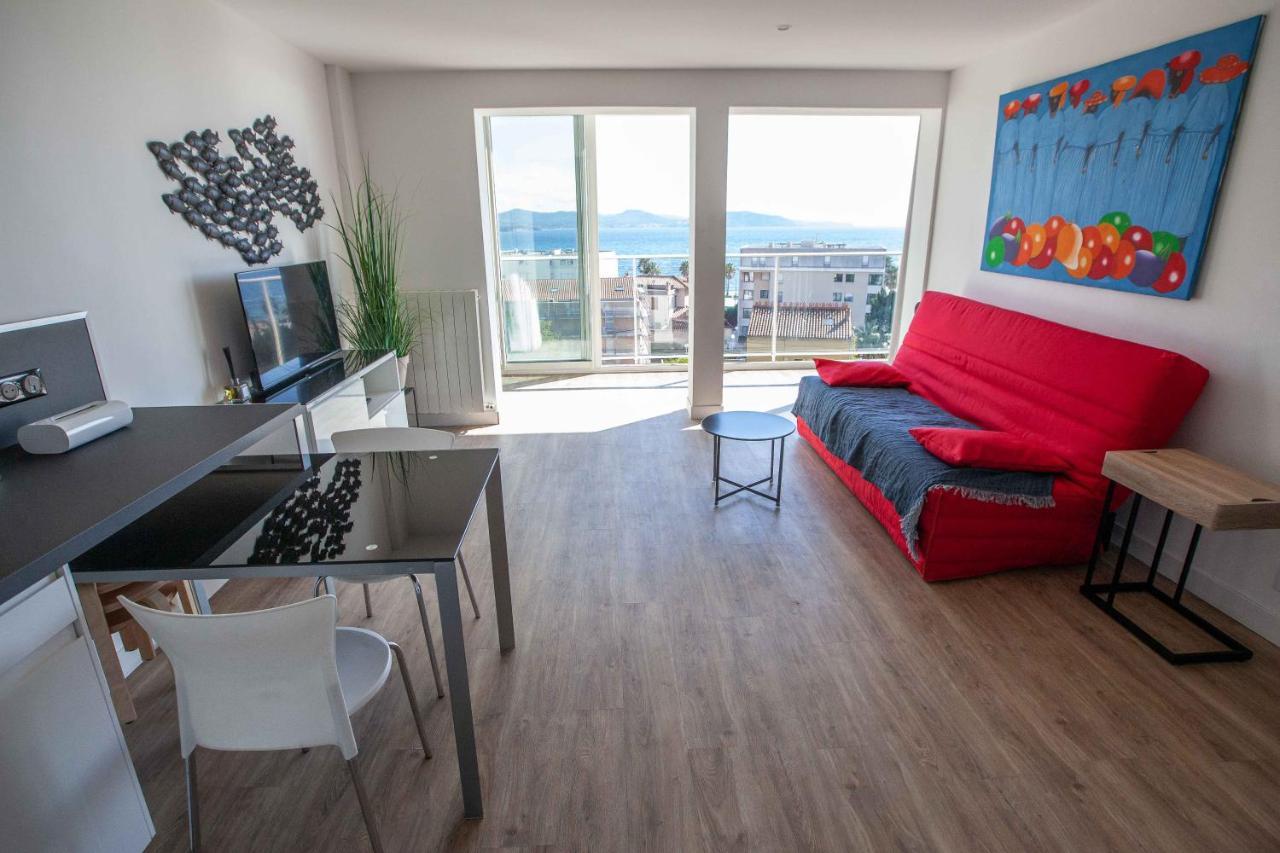 Très beau T2 climatisé refait à neuf, vue mer panoramique exceptionnelle à 120m à pied de la plage La Ciotat Exterior foto