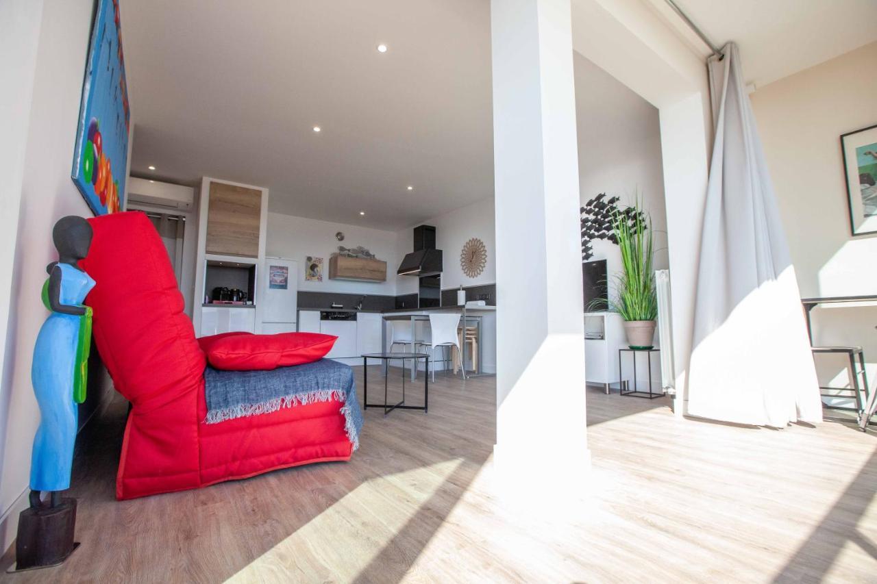 Très beau T2 climatisé refait à neuf, vue mer panoramique exceptionnelle à 120m à pied de la plage La Ciotat Exterior foto